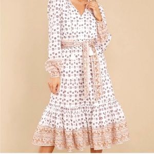 CLEOBELLA Blakely V-neck Border Print Midi Dress.